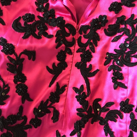 Appliqué Hot Pink Mermaid Gown, Sz 4 - Picture 13 of 16